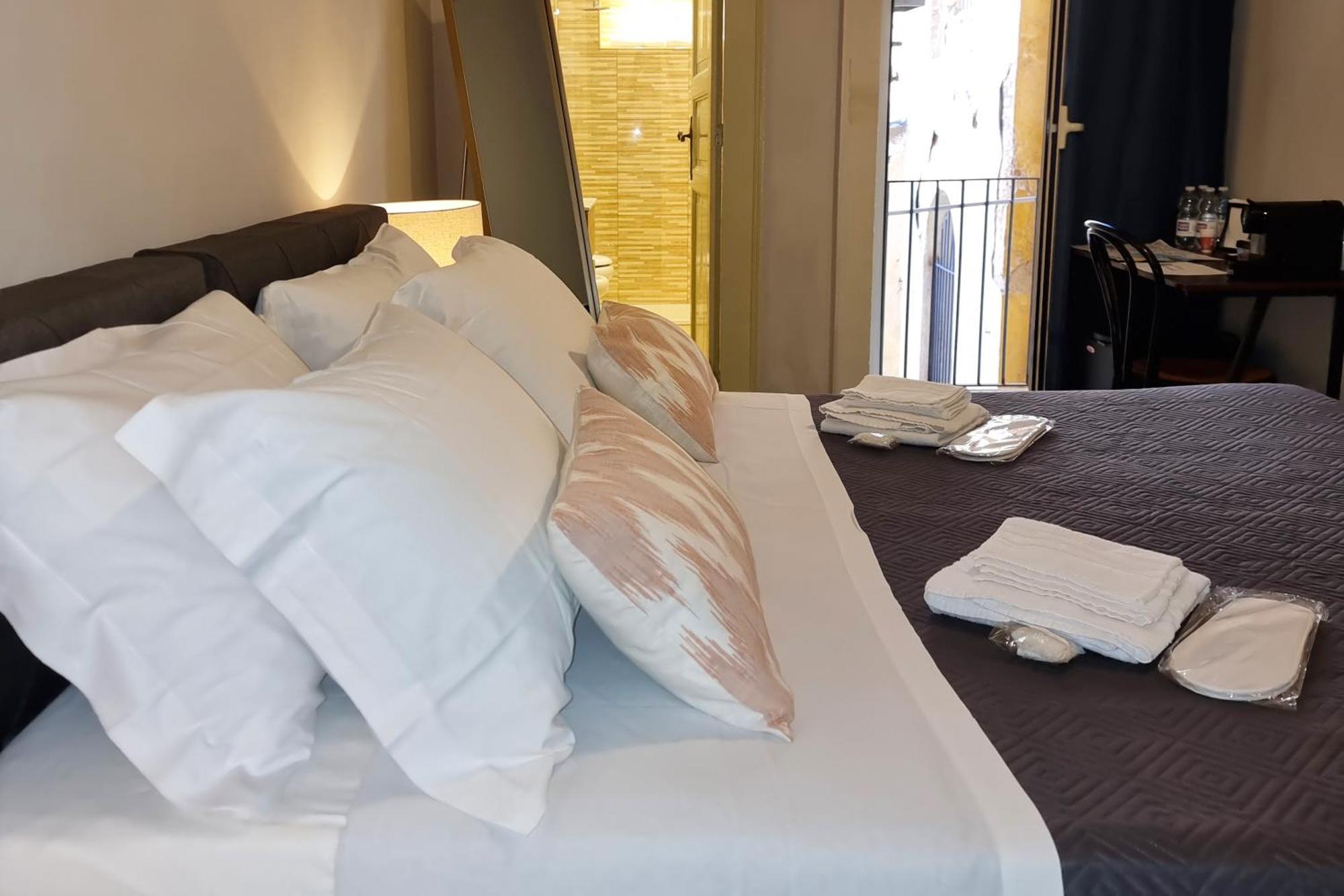Borgo Antico Rooms Messina Exterior photo
